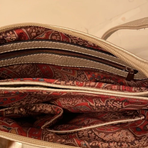 Rhinestone embellished gold shoulder handbag - Picture 4 of 4